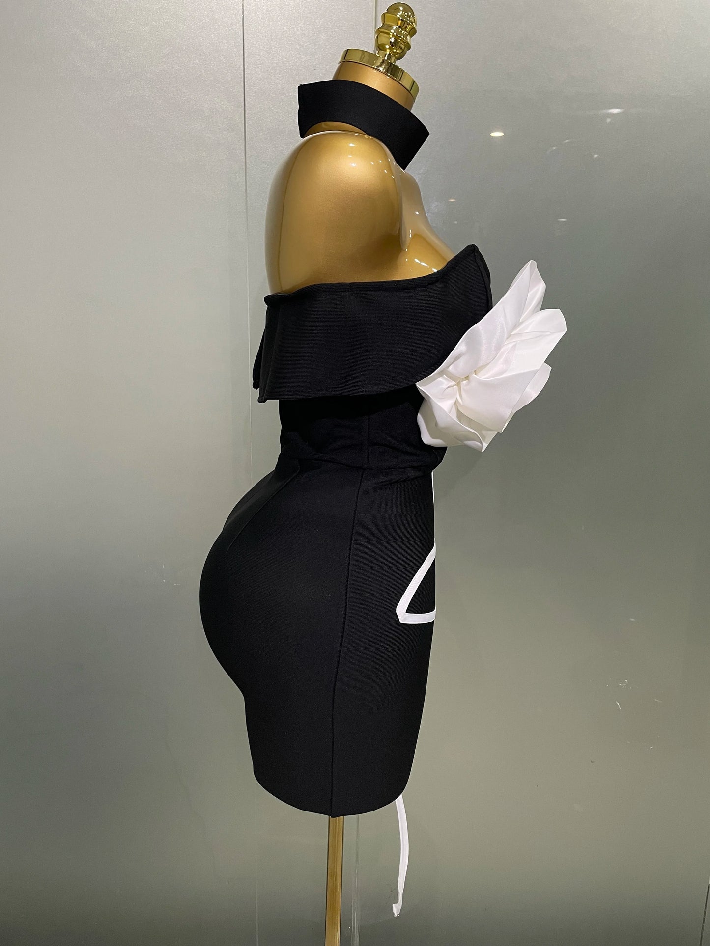 M&T Wear - Women 2025 New Sexy Off Shoulder White Flower Black Mini Bodycon Bandage Dress Luxury Celebrity Evening Club Elegant Party Gowns