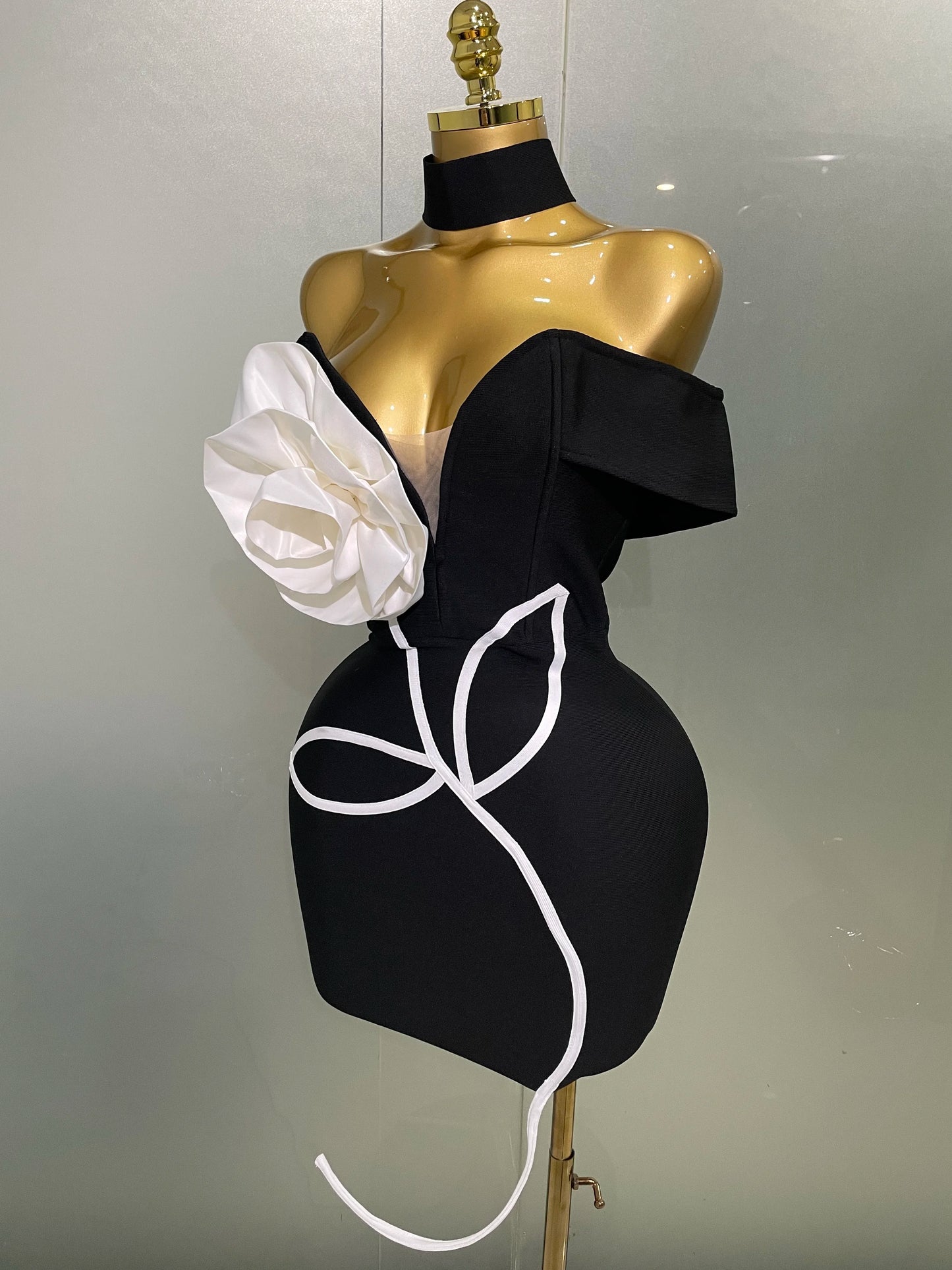 M&T Wear - Women 2025 New Sexy Off Shoulder White Flower Black Mini Bodycon Bandage Dress Luxury Celebrity Evening Club Elegant Party Gowns