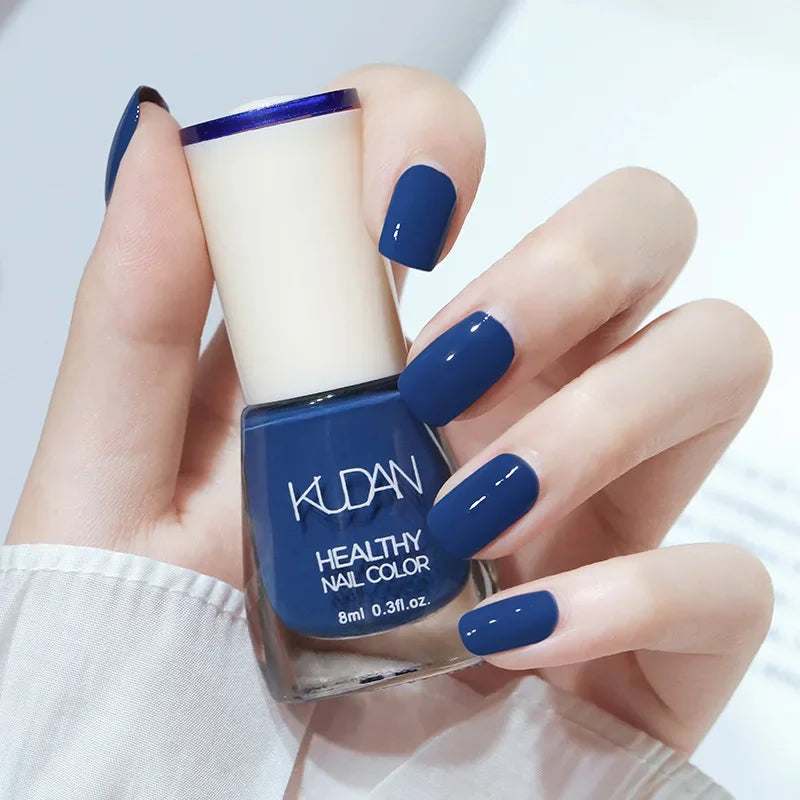 M&T Wear – 8ml White Fine Glitter Nail Polish (No Lamp Needed)