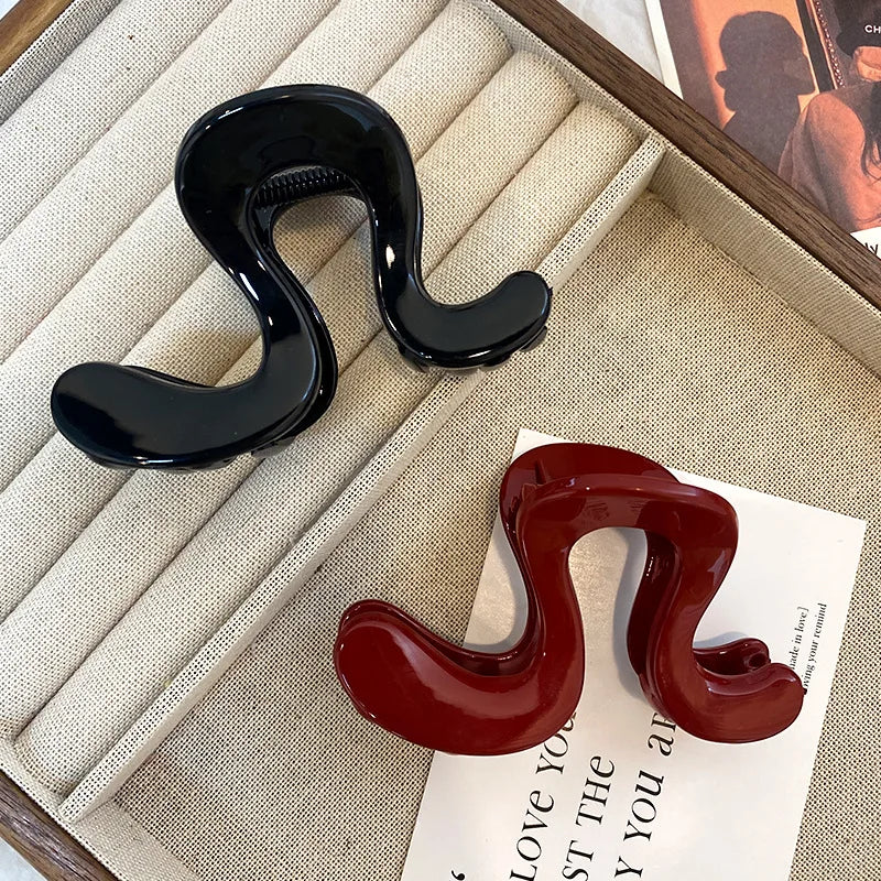 M&T Wear - Simple Irregular Shark Hair Clip Premium Hairpin