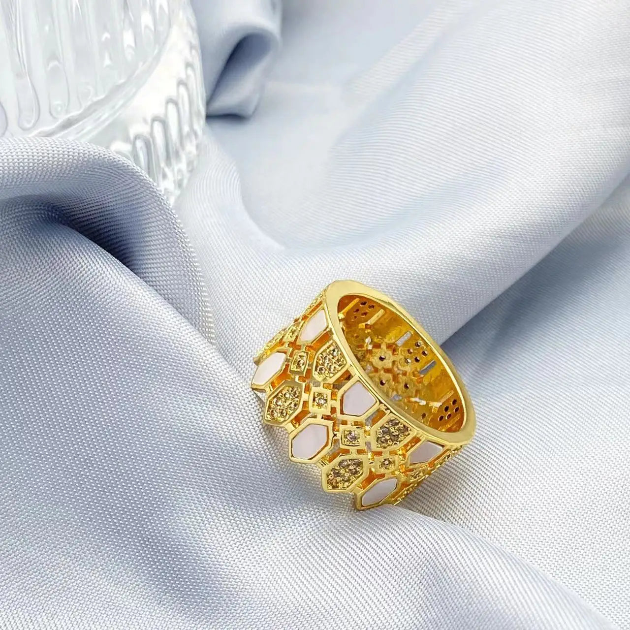 M&T Wear – 18K Plated CZ & White Shell Luxury Jewelry Set for Women