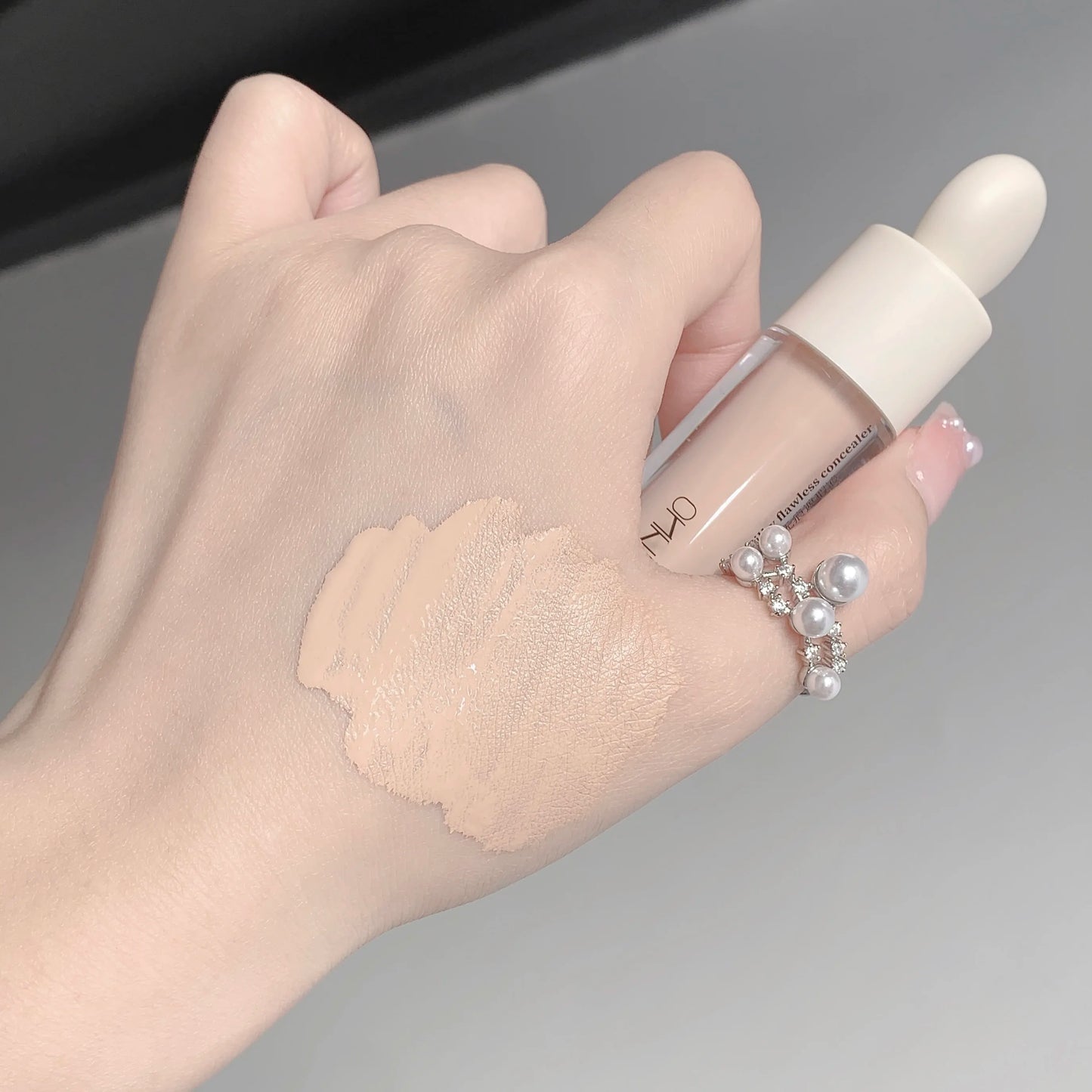 M&T Wear – 3-Color Silky Concealer Cream (5g)