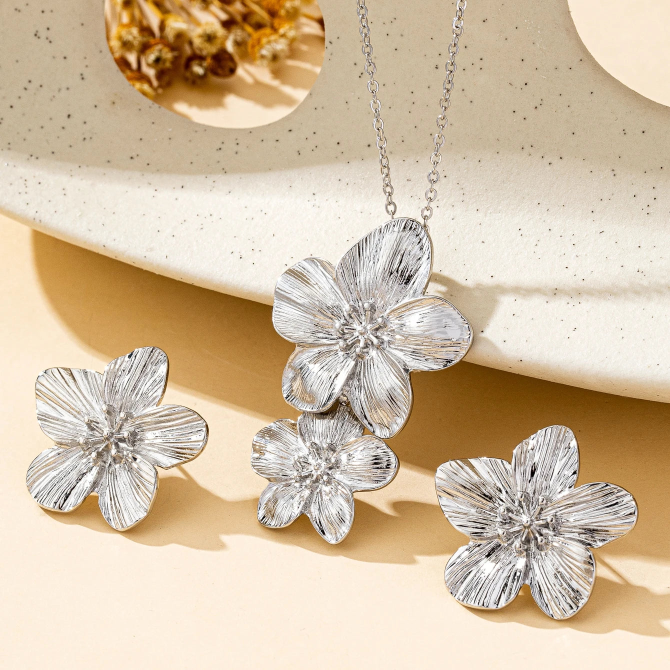 M&T Wear - Flower Women's Jewelry Set, Necklace & Earrings for Daily Wear and Gifts
