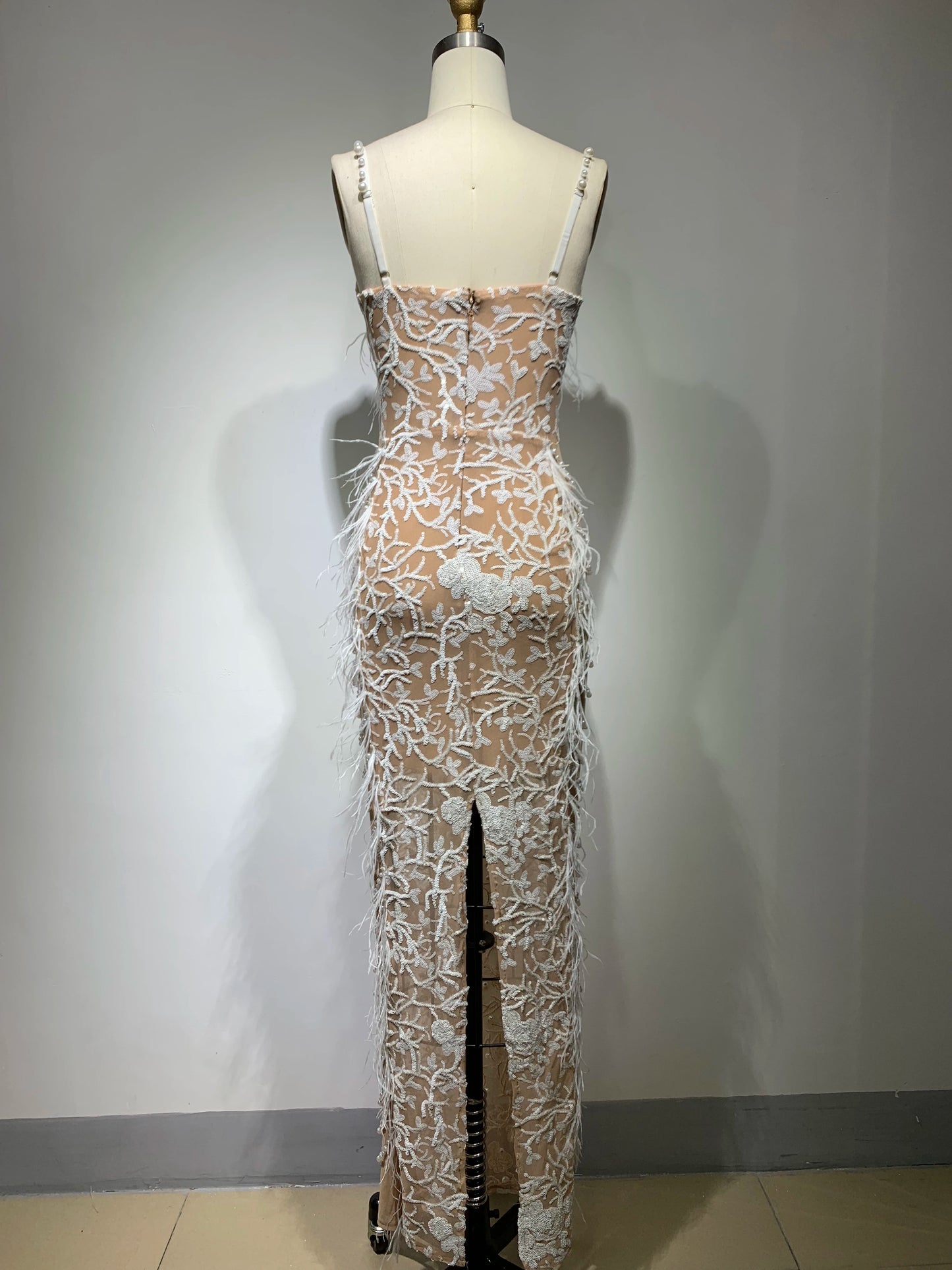 M&T Wear - Top Quality Handmake Luxury Women Sleeveless Sexy Feathers Pearl Beading Bodycon Long Dress Fashion Celebrate Red Carpet Dress