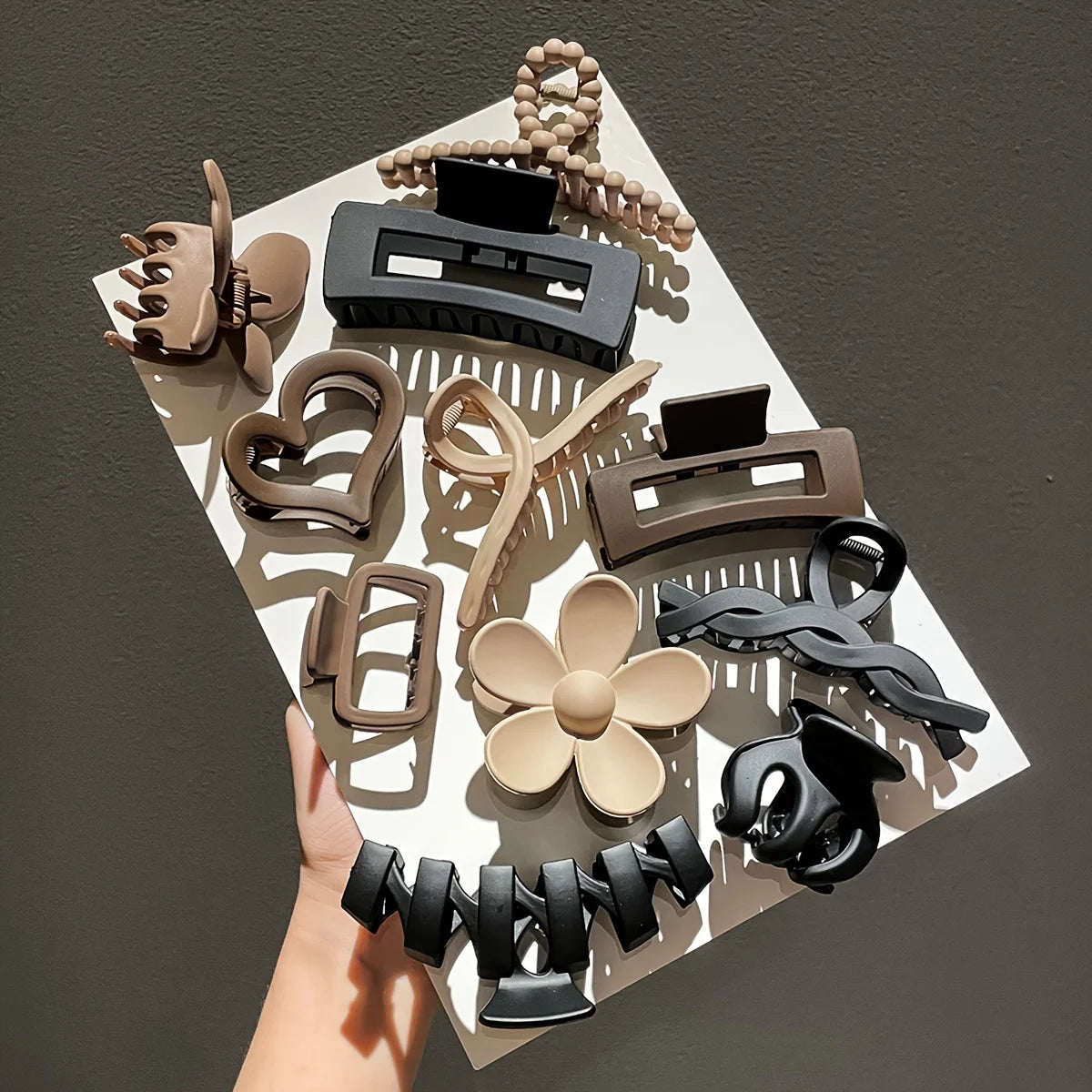 M&T Wear - 11-Head Shark Hair Clip Styling Set with Head Pad