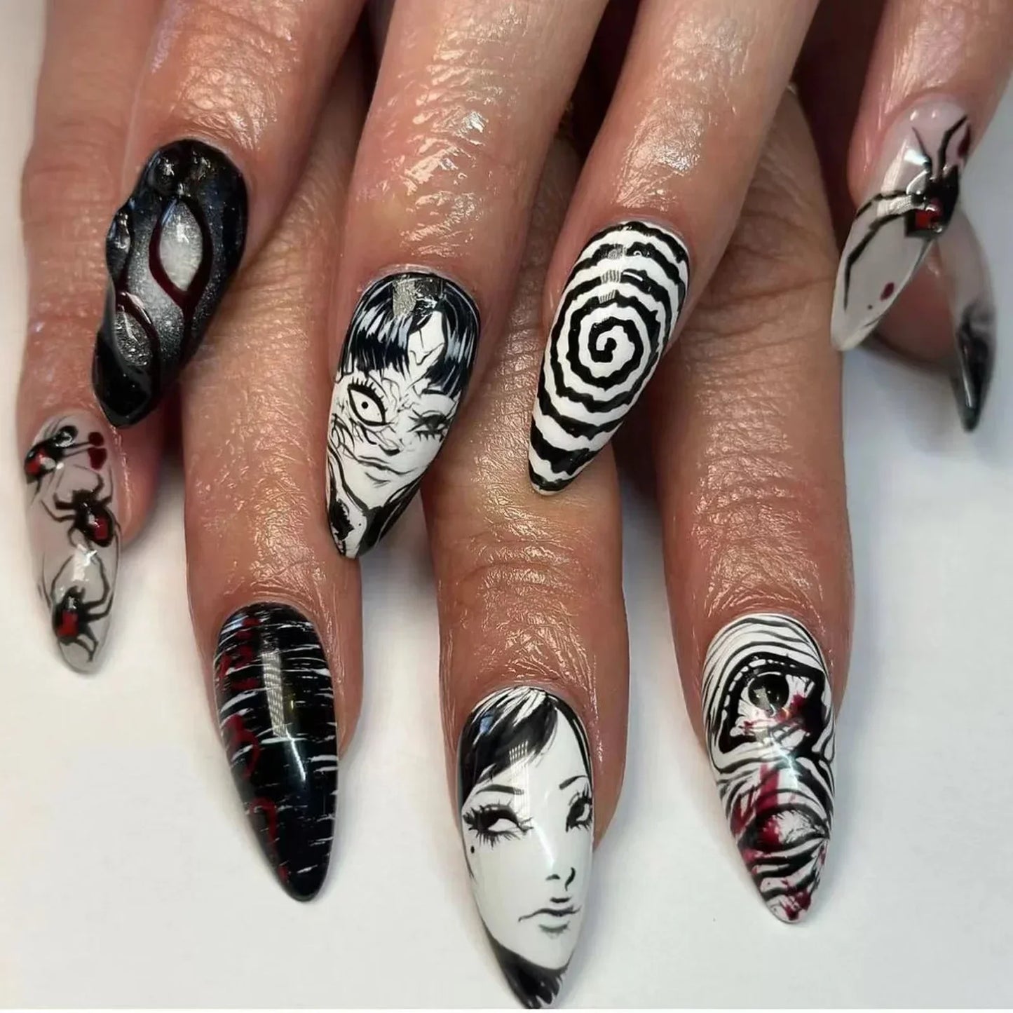 M&T Wear – 24PCS Black & White French Tips Press-On Nails with Anime Comics Design