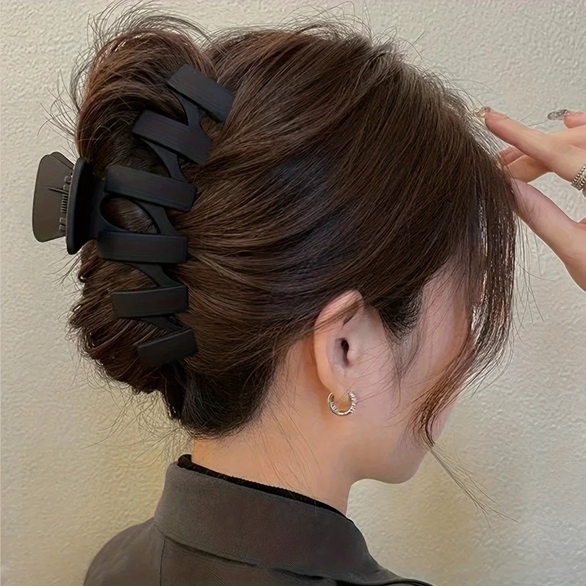 M&T Wear - 11-Head Shark Hair Clip Styling Set with Head Pad