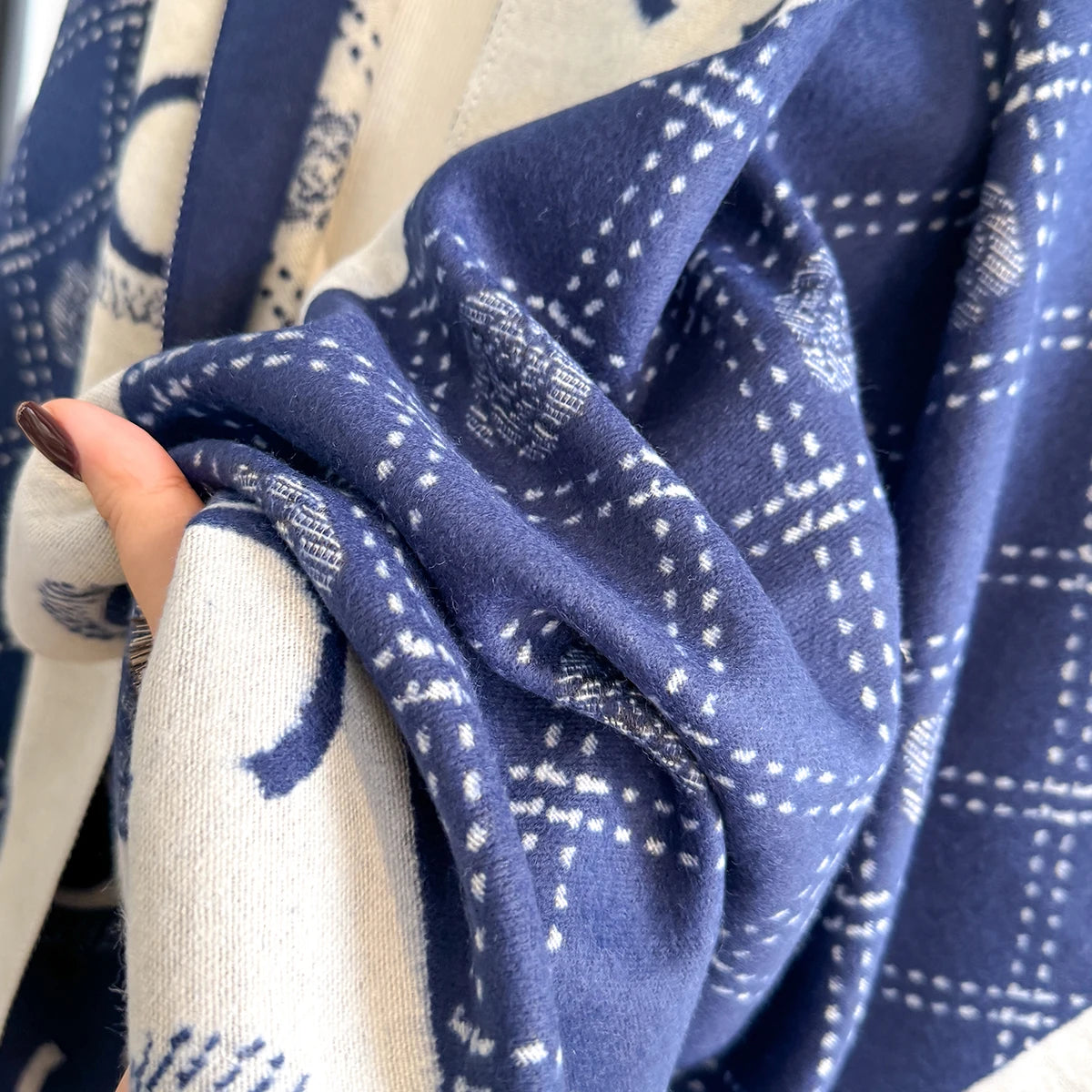 M&T Wear - Luxury Designer Brand Winter Blanket Scarf Shawls for Women Warm Pashmina Cashmere Exquisite Floral Print Large Wrap Long Foular