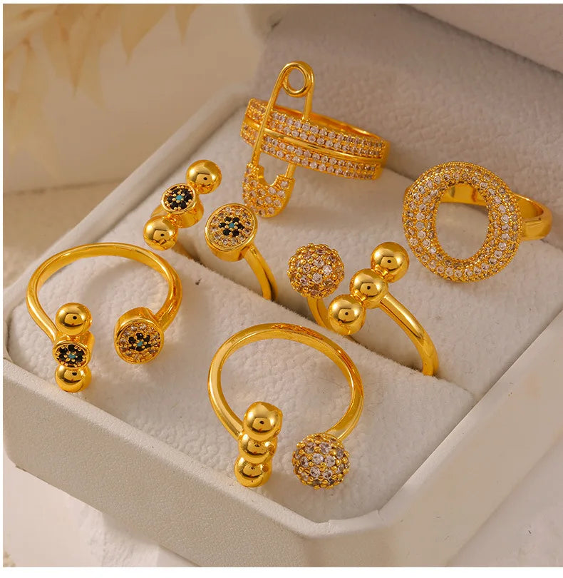 M&T Wear – Elegant Gold & Silver Zircon Cocktail Ring for Women