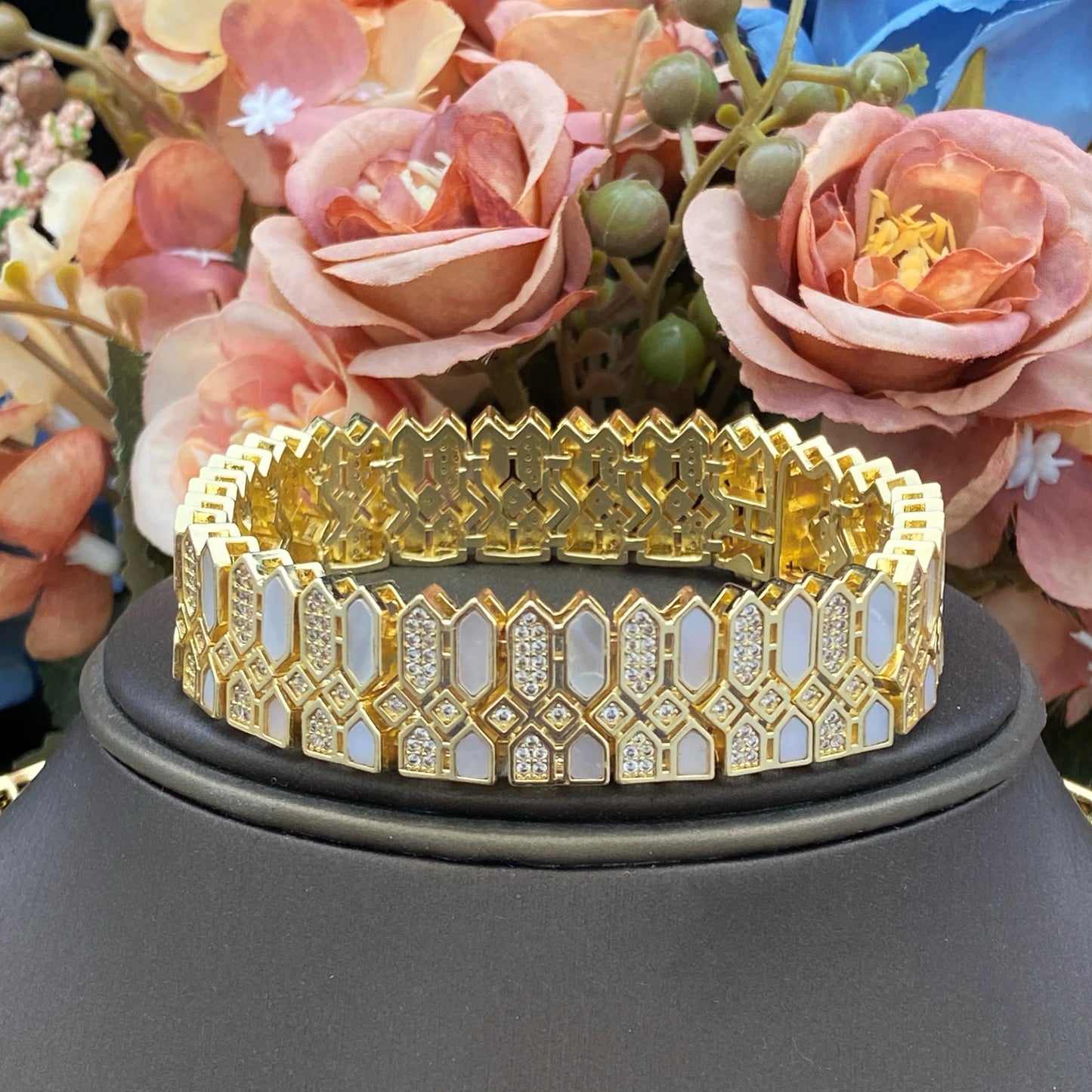 M&T Wear – 18K Plated CZ & White Shell Luxury Jewelry Set for Women