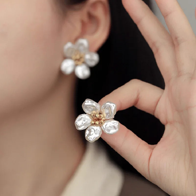 M&T Wear - Irregular White Pearl Flower Earrings