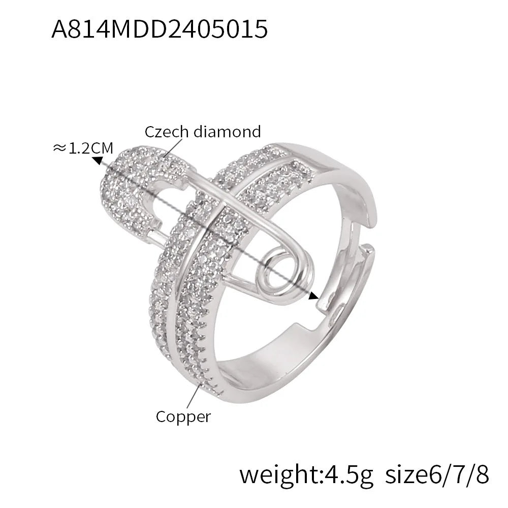 M&T Wear – Elegant Gold & Silver Zircon Cocktail Ring for Women