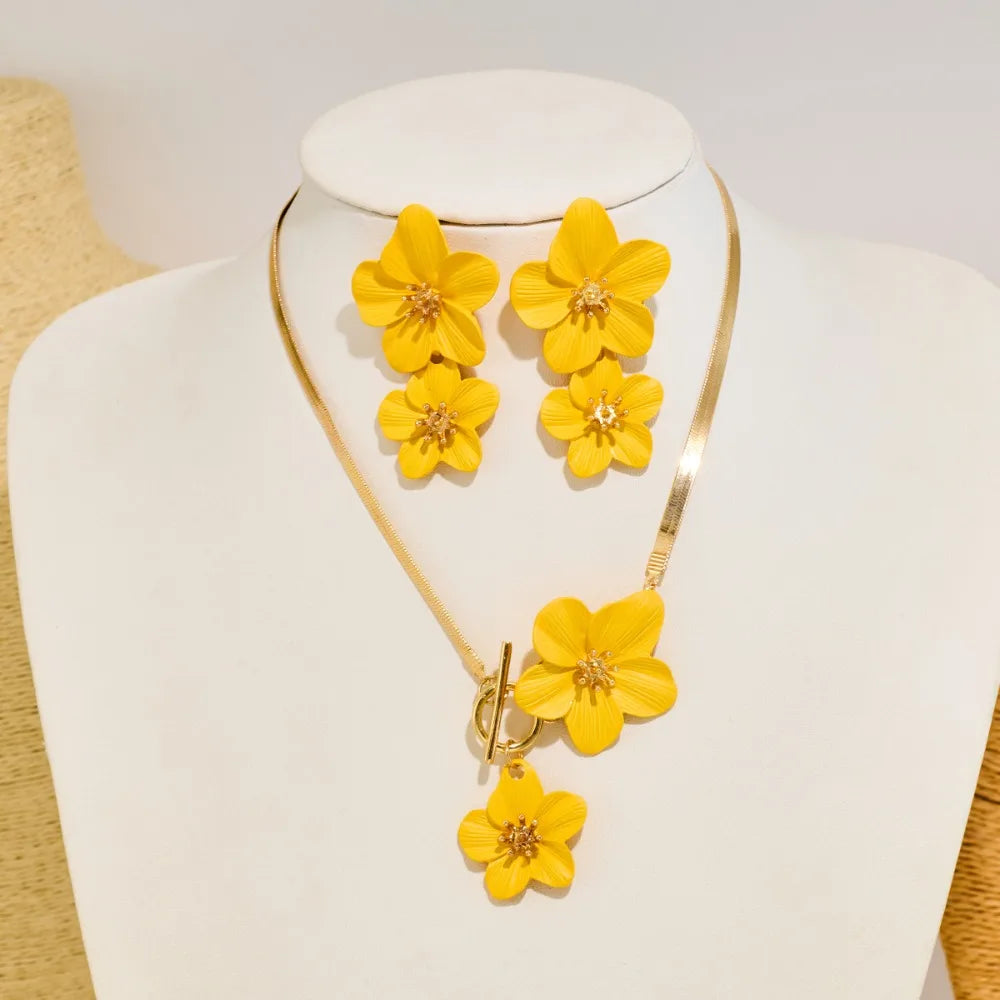 M&T Wear - Elegant Flower Pendant Necklace & Earrings Set for Women