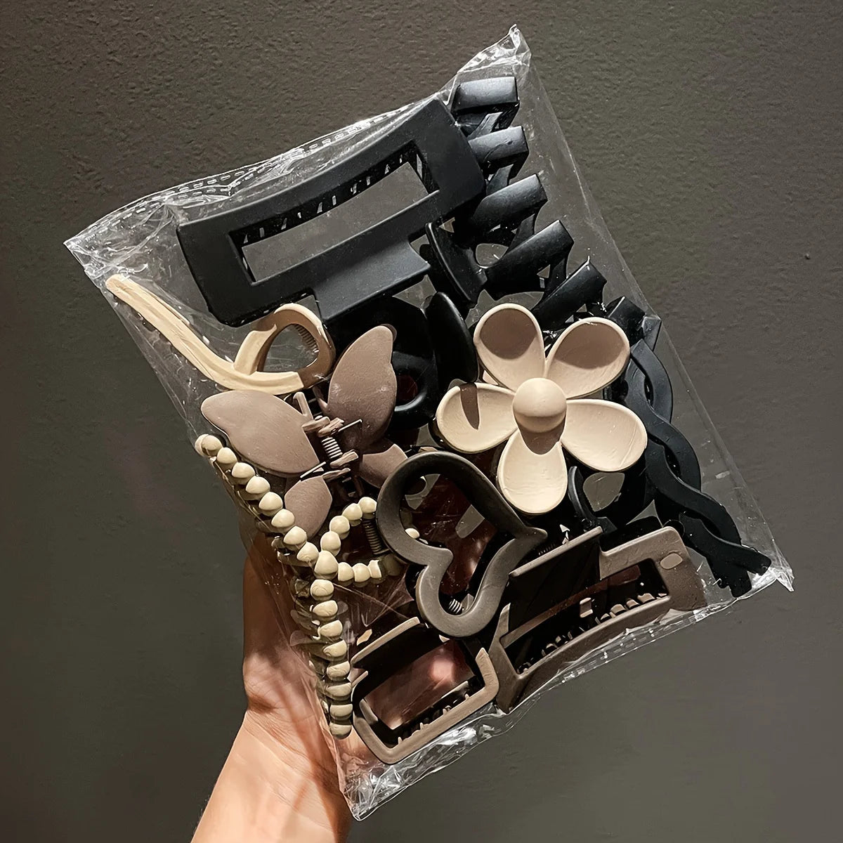 M&T Wear - 11-Head Shark Hair Clip Styling Set with Head Pad